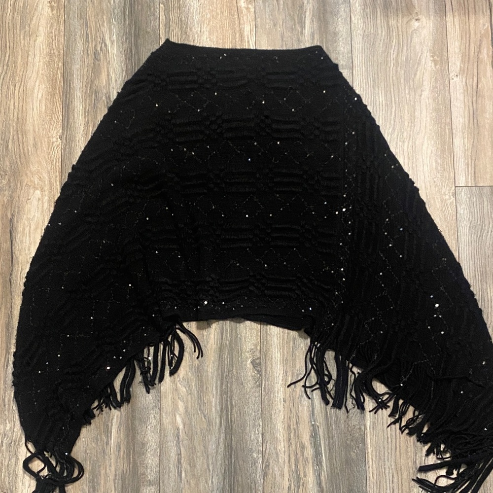 Black Rivet Textured Knit Accessory